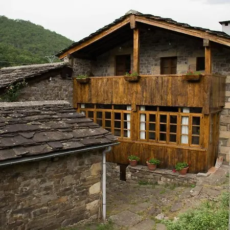 El Molino De Yera Apartmán *