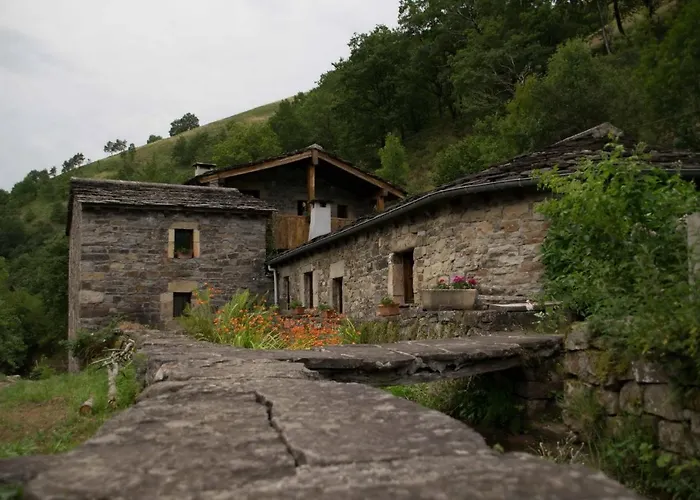 Molino De Yera * ベガ・デ・パス